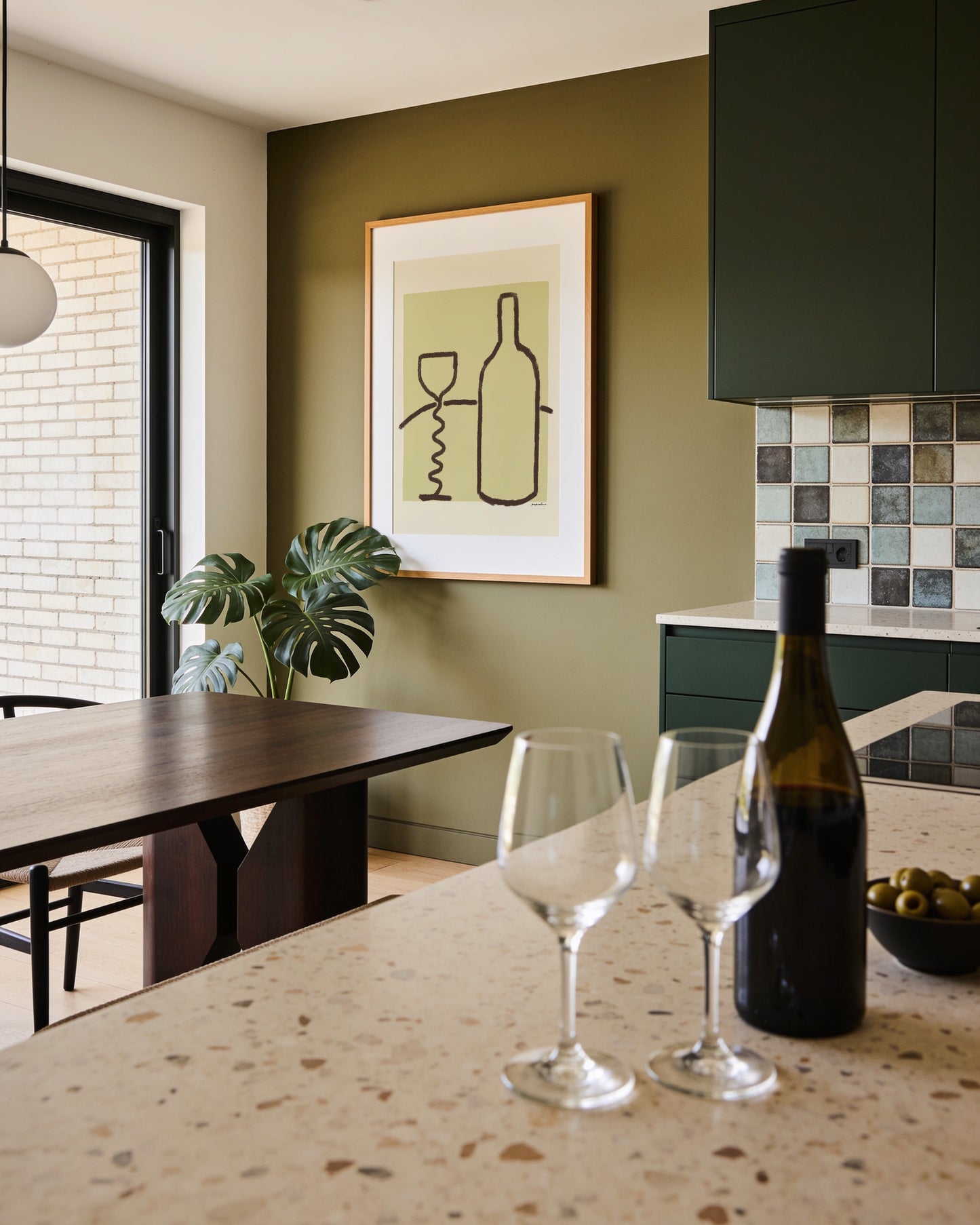 The Tabletop. Wine For one
